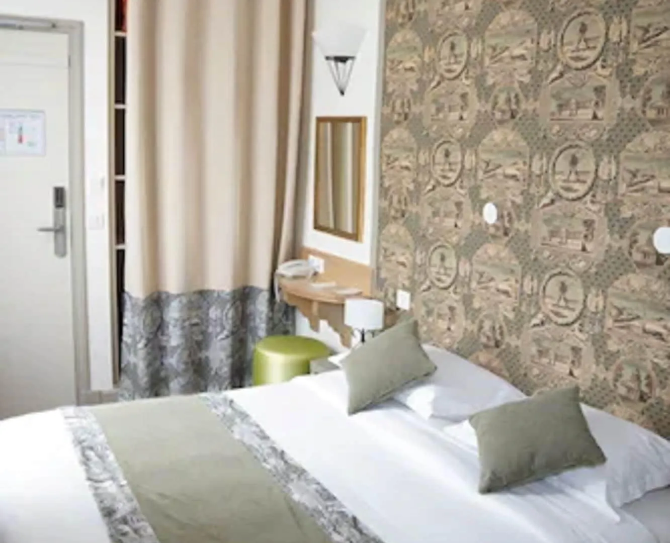 Foch 4* Paris