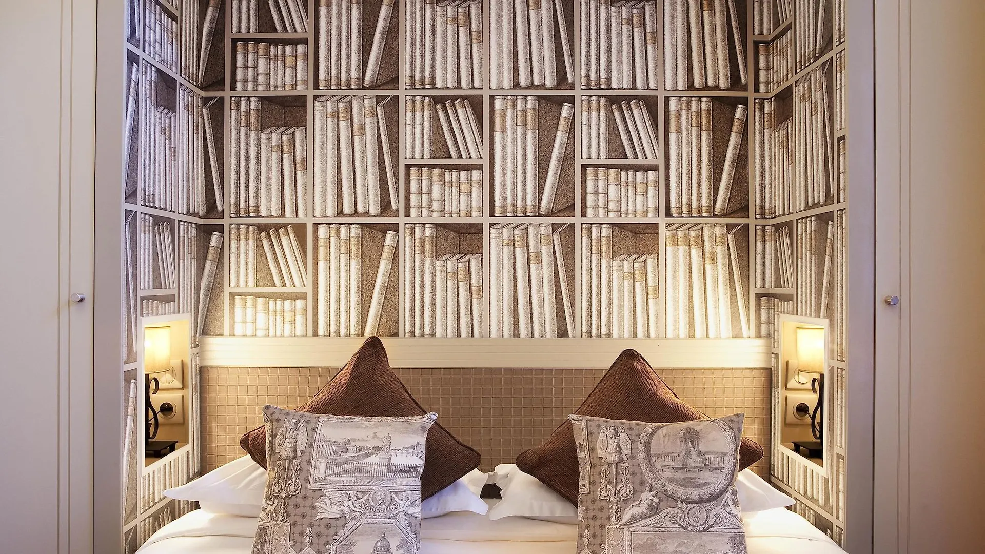 Hotel Foch 4*