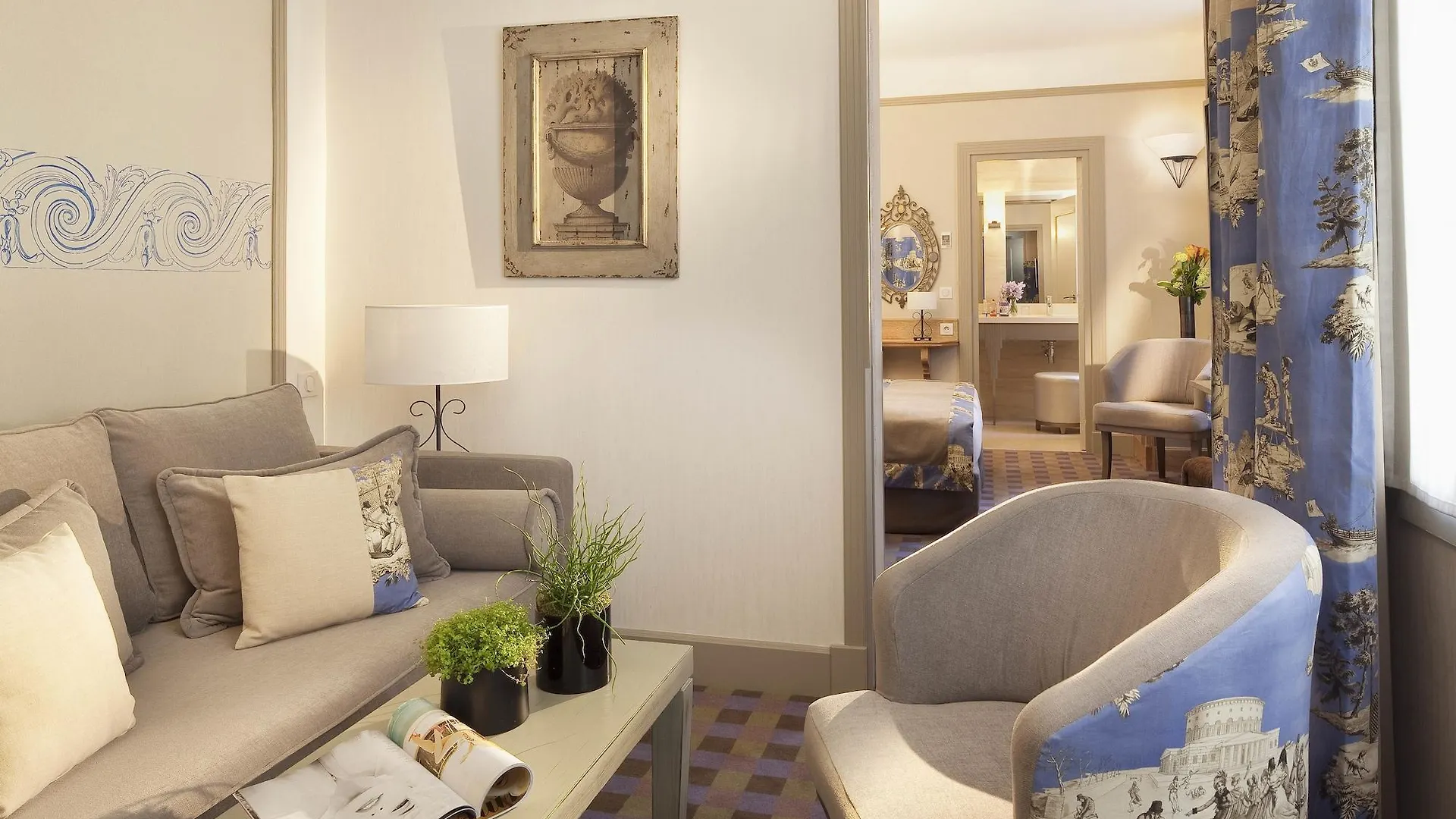 Foch Hotel
