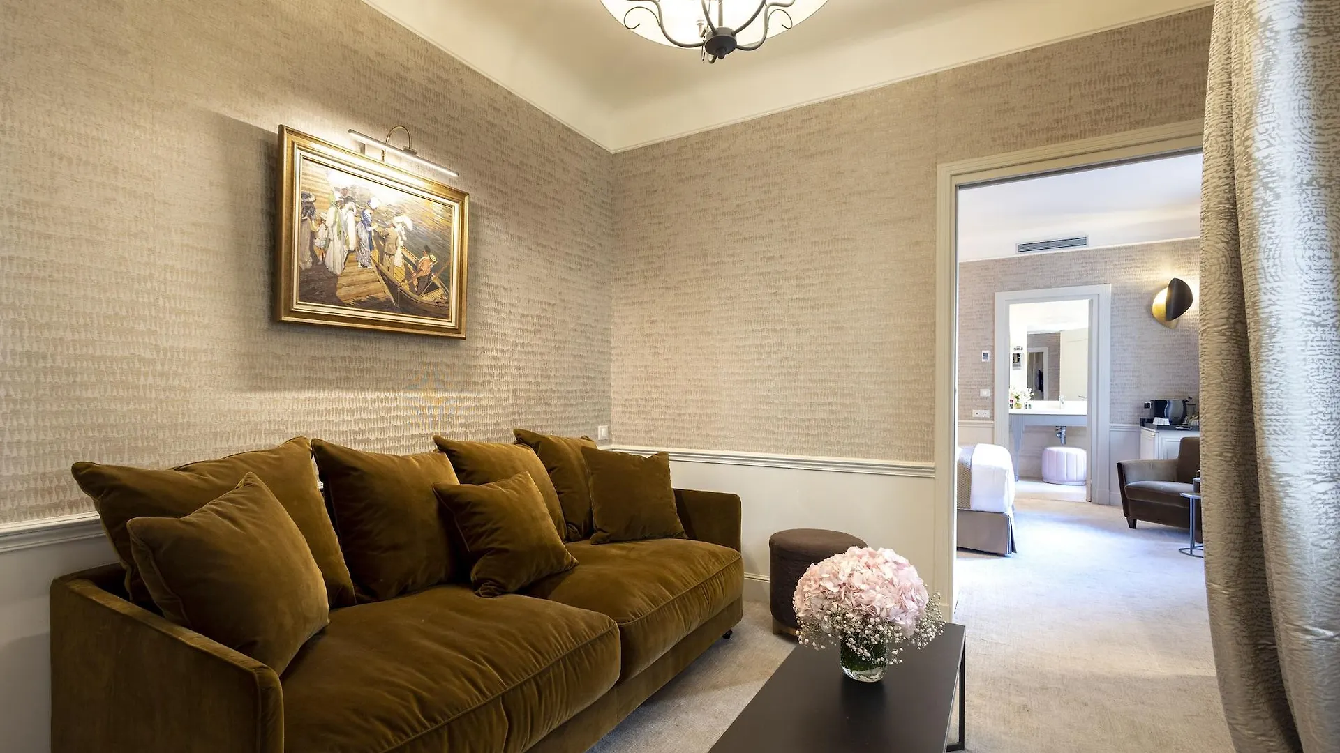 Foch Hotel Paris