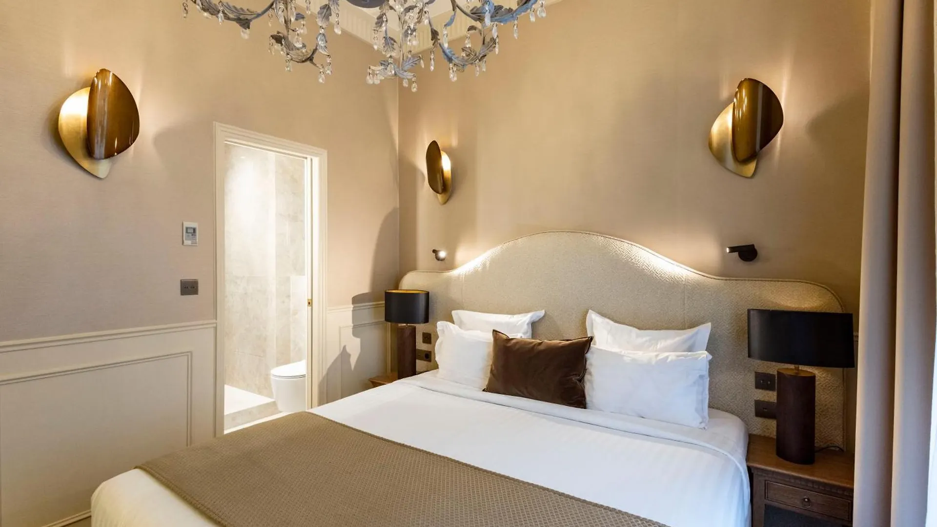 Foch 4* Paris