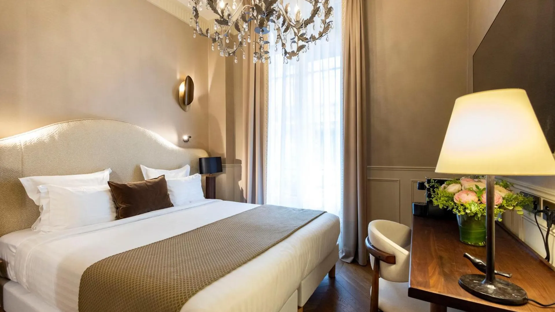 Foch Hotel 4*